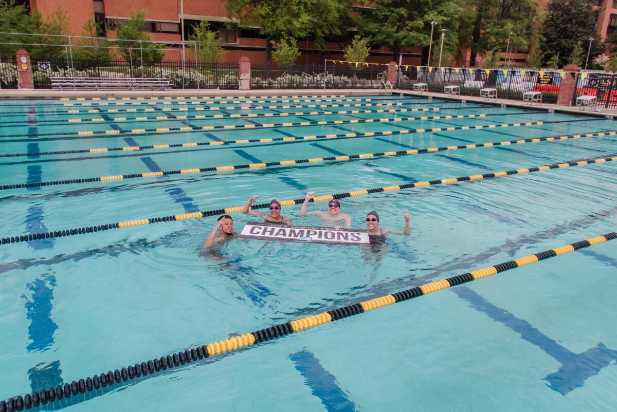 Swimming Feature underwater 4260328 e1560954089504